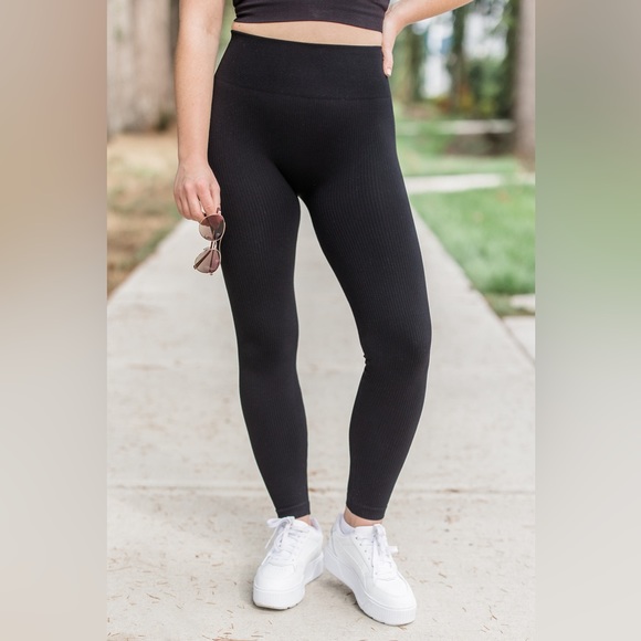 Ready to Go Leggings - Picture 4 of 9